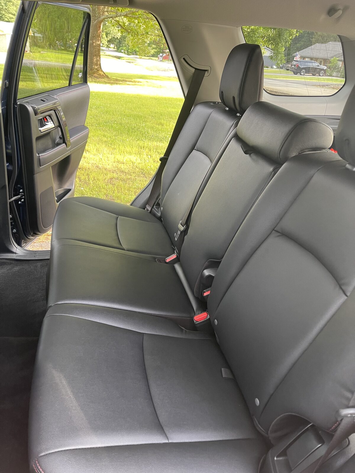 4Runner — rear bench